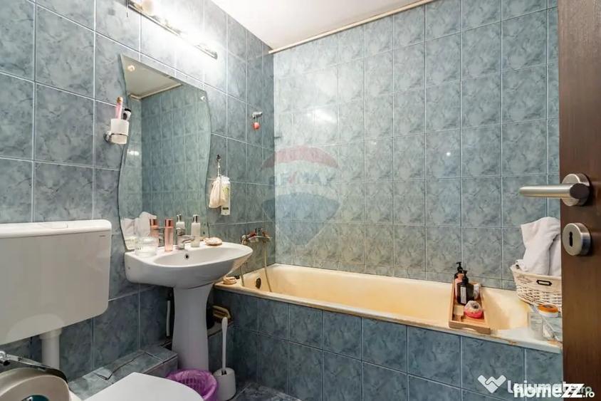 Apartament cu 3 camere decomandat în Calea Călărașilor