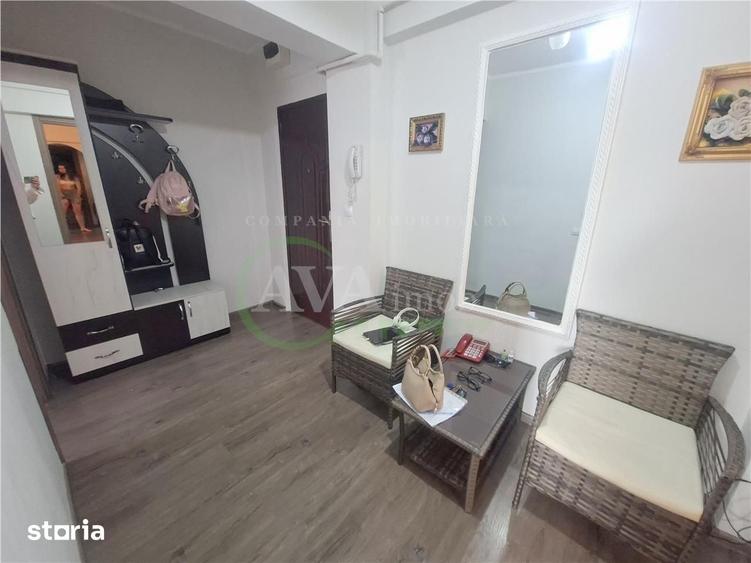 Apartament cu 3 camere semidecomandat în Republicii