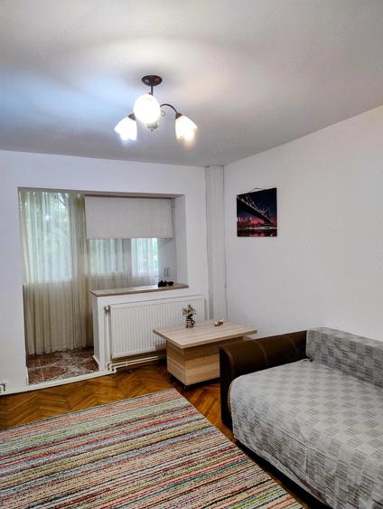 Apartament cu 2 camere decomandat în Micro 14