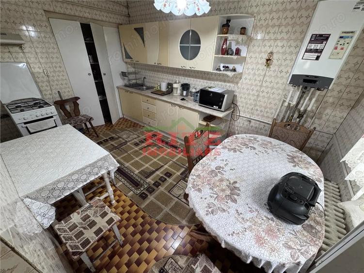 Casă cu 2 camere cu Teren 938 Mp în Sud