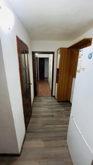 Apartament cu 3 camere decomandat în Soarelui