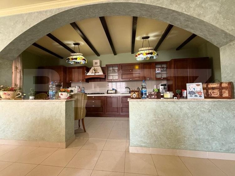 Casă individuală cu 10 camere cu Piscina în Iosefin