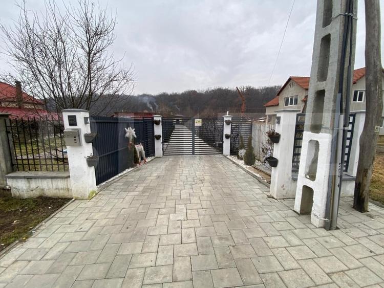 Casă individuală cu 5 camere cu Canalizare în Unirea