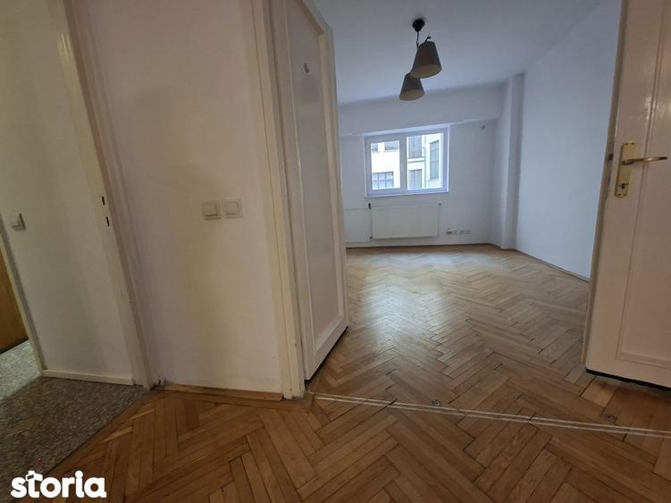 Apartament cu 3 camere în Centrul Istoric