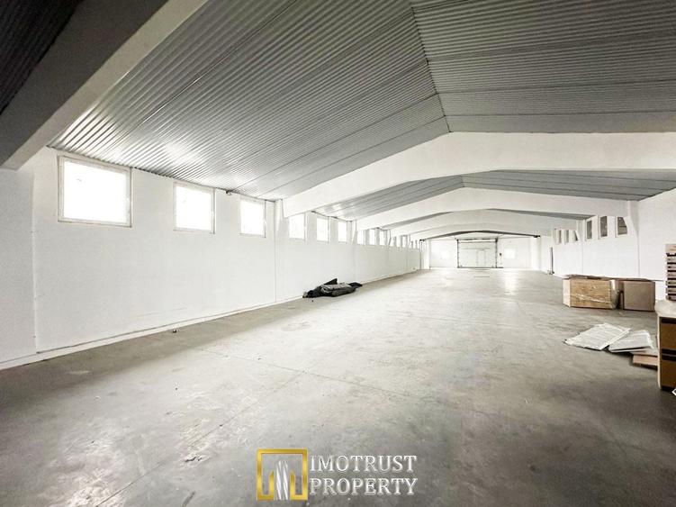 Spațiu industrial, de 2,214 mp, în Sud-Est