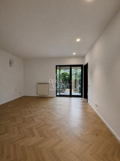 Apartament cu 3 camere semidecomandat în Primăverii