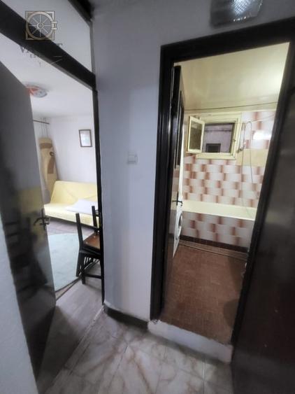 Apartament cu 3 camere decomandat în Rahova