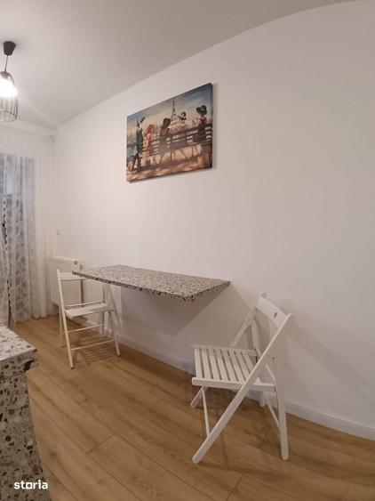 Apartament cu 2 camere decomandat, mobilat în 1 Mai