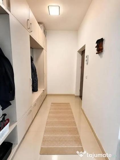 Apartament cu 3 camere decomandat în Bucium