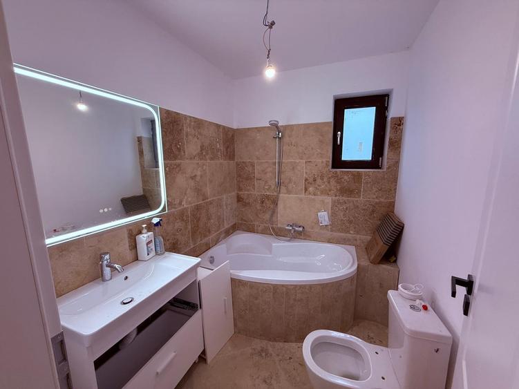 Casă individuală cu 4 camere cu Teren 283 Mp în Prelungirea Ghencea