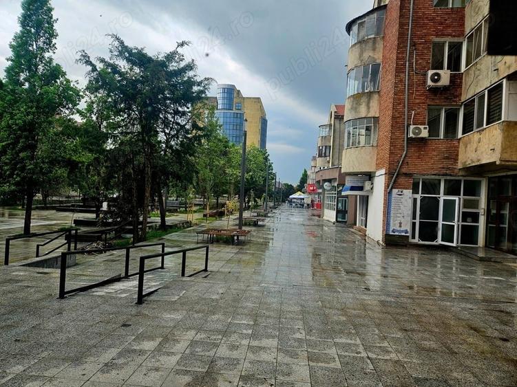 Spațiu comercial, de 105 mp, în Central