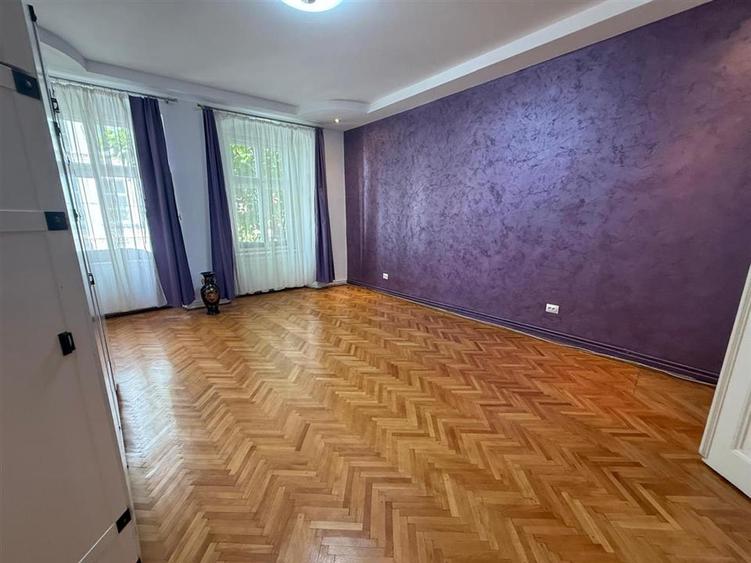 Apartament cu 2 camere nedecomandat în Central