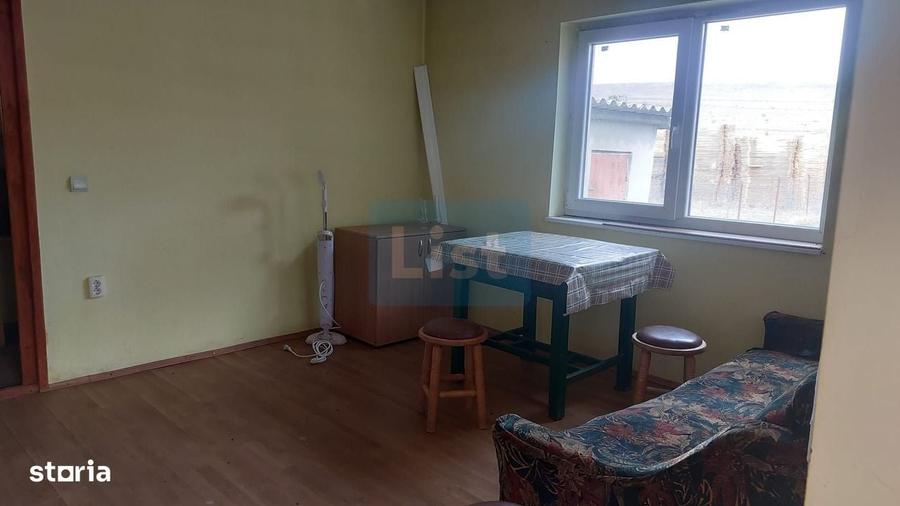 Casă cu 3 camere în Mărgău