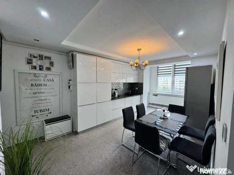 Apartament cu 2 camere decomandat în Ultracentral