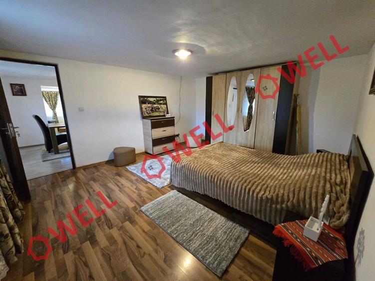 Casă cu 3 camere cu Teren 3233 Mp în Central
