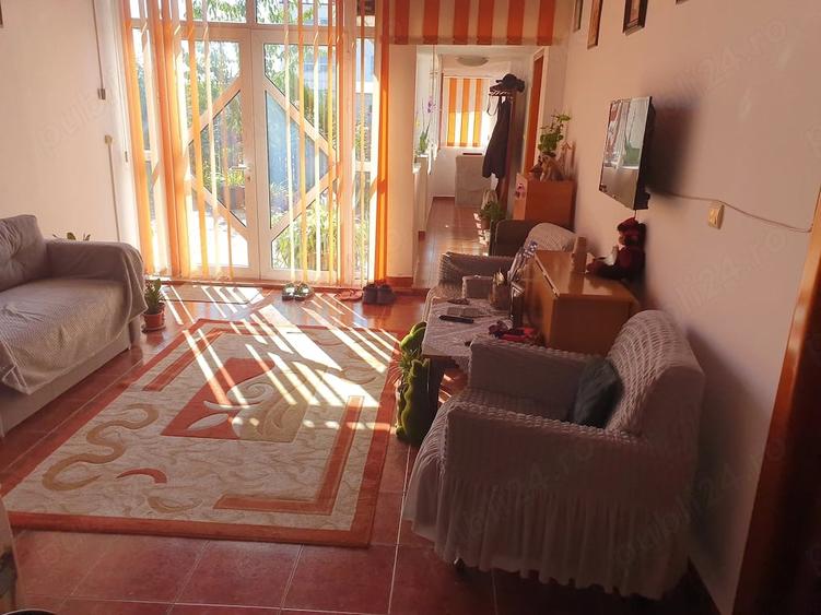 Casă cu 4 camere cu Teren 677 Mp în Exterior Vest