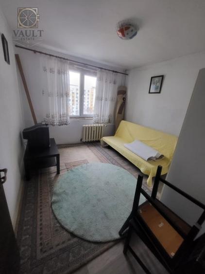 Apartament cu 3 camere decomandat în Rahova