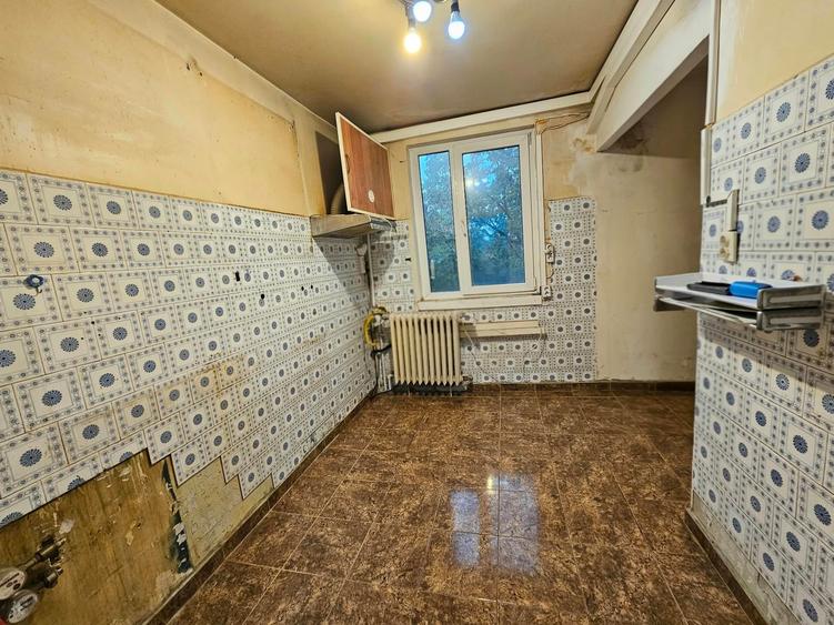 Apartament cu 3 camere în Antiaeriană