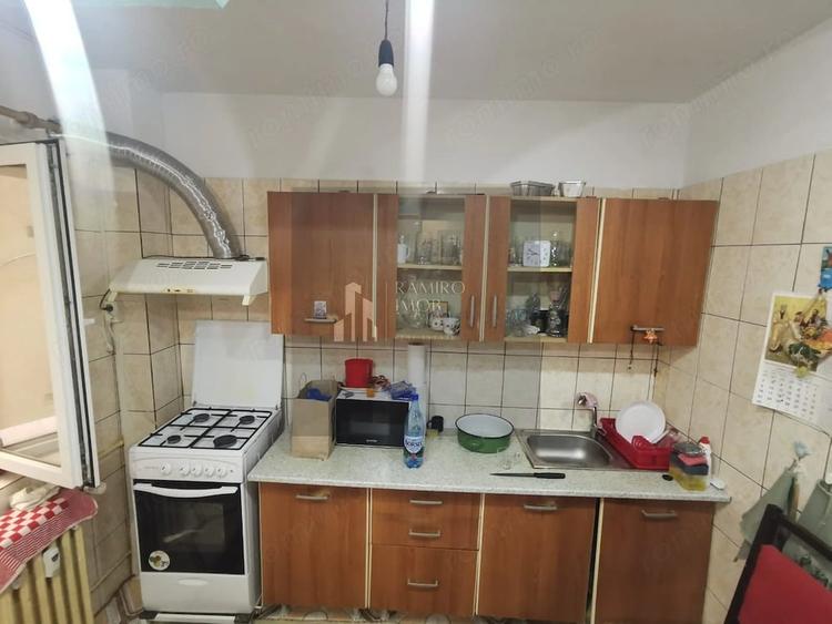 Apartament cu 3 camere decomandat în Sălaj