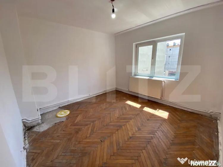 Apartament cu 3 camere semidecomandat în Baciu