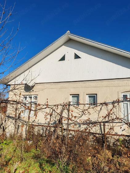 Casă cu 2 camere cu Teren 810 Mp în Leorda
