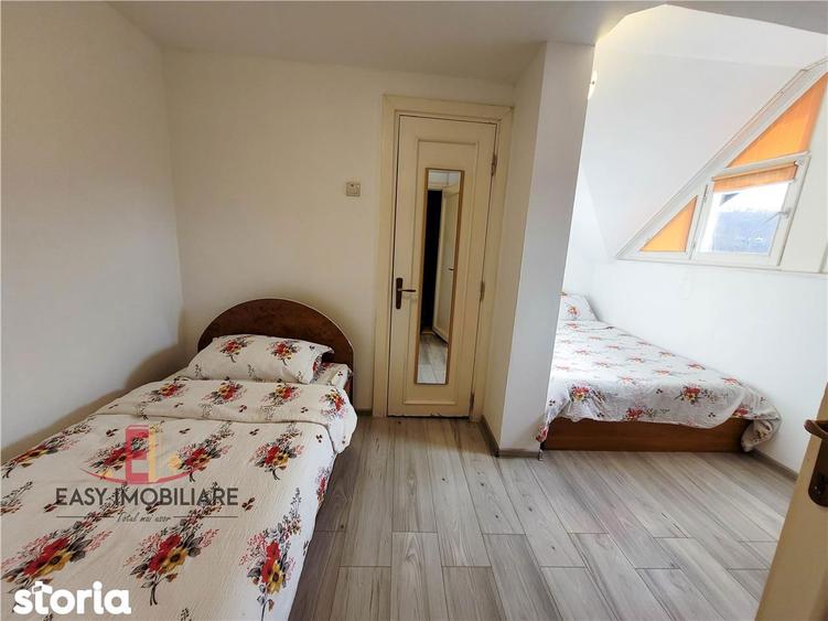Casă cu 8 camere cu Teren 1680 Mp în Central