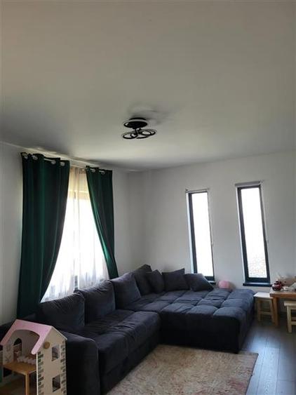 Casă cu 3 camere cu Teren 430 Mp în 9 Mai
