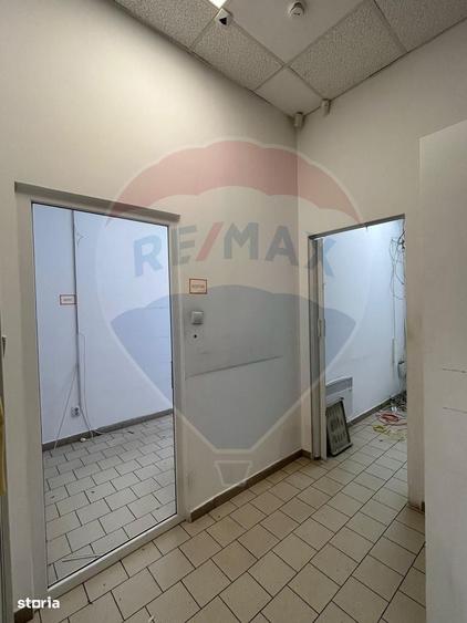 Spațiu comercial, de 58 mp, în Posta