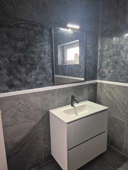 Casă cu 4 camere în Exterior Vest