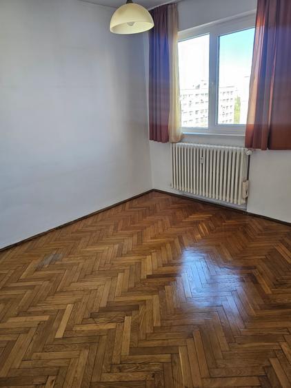 Apartament cu 3 camere circular în Drumul Taberei