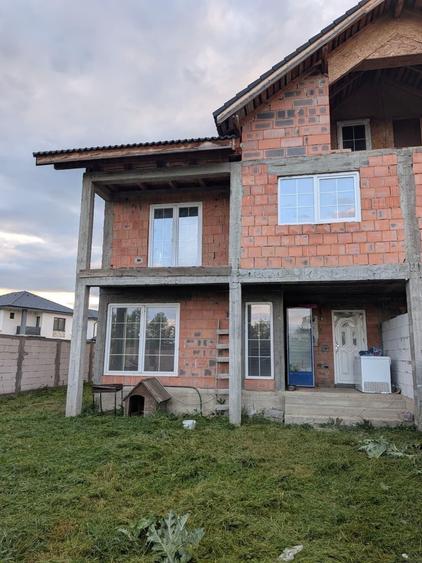 Casă cu 4 camere cu Teren 170 Mp în Central