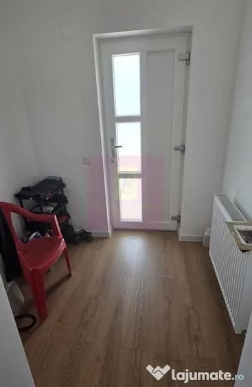 Casă cu 4 camere cu Teren 497 Mp în Central