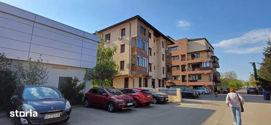 Apartament cu 2 camere decomandat în Est