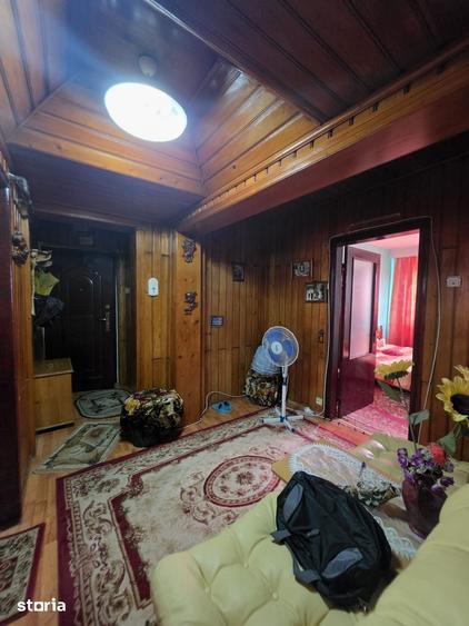 Apartament cu 3 camere decomandat în Mioriței