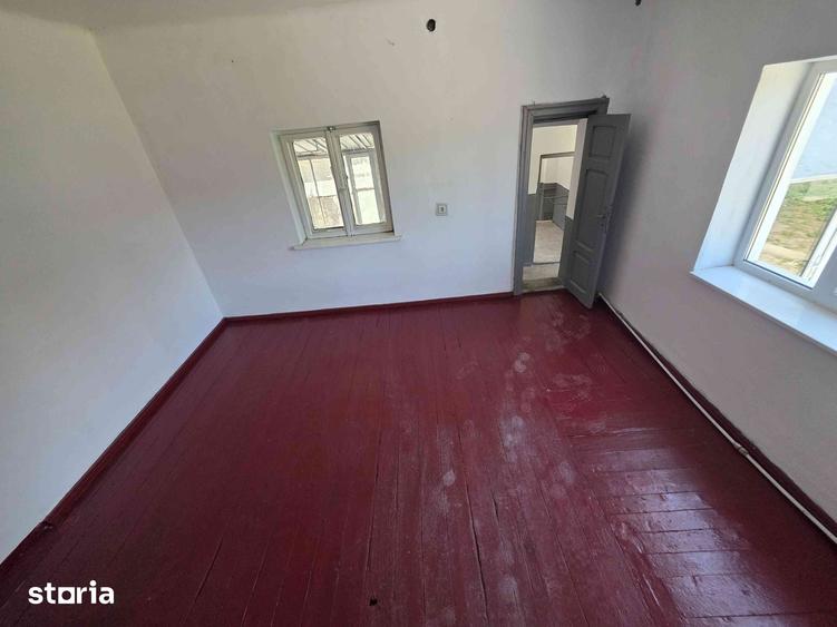 Casă cu 4 camere cu Teren 600 Mp în Central