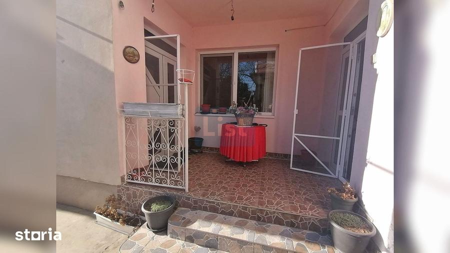Casă cu Teren 719 Mp în Central
