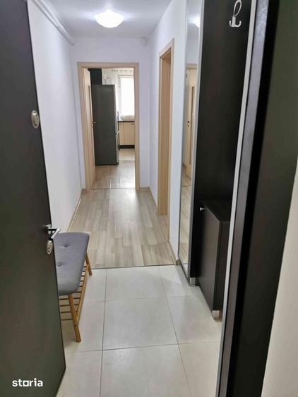 Apartament cu 2 camere decomandat, mobilat în Tractorul