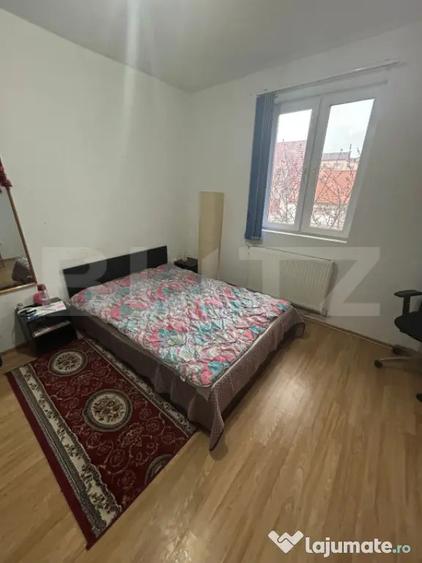 Casă cu 7 camere cu Teren 460 Mp în Olimpia-Stadion
