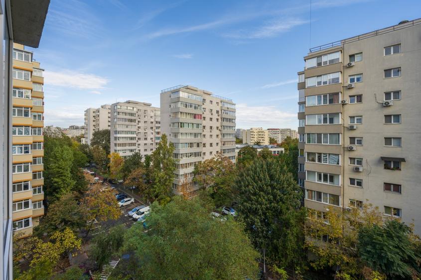 Apartament cu 2 camere semidecomandat, mobilat în Dristor