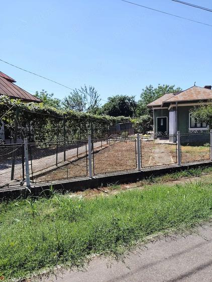 Casă cu 4 camere cu Teren 625 Mp în Central