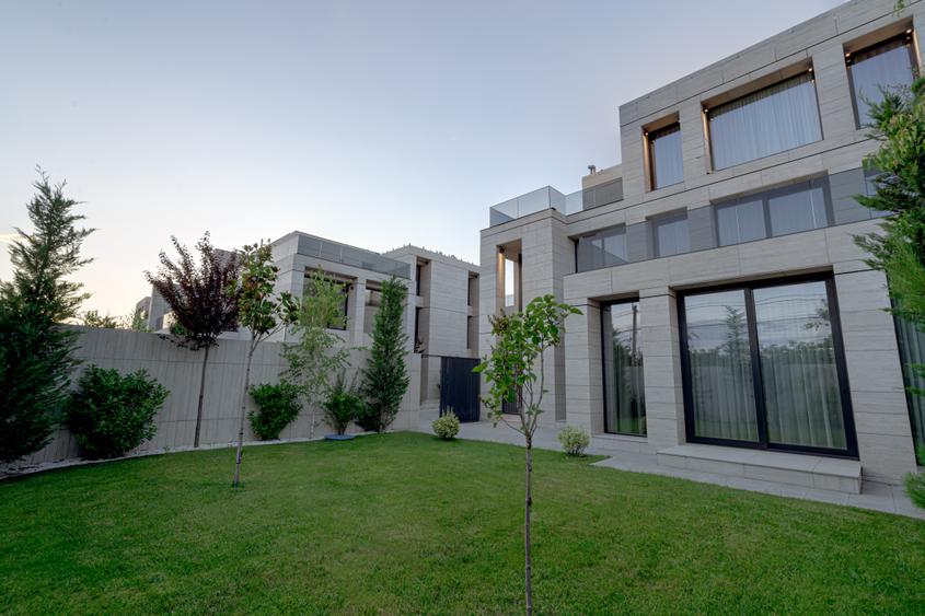 Casă individuală cu 6 camere cu Canalizare în Pipera