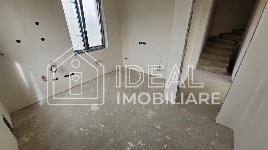 Duplex cu 4 camere cu Canalizare în Șelimbăr