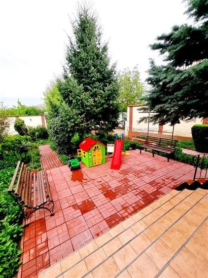Vanzare teren cu 2 vile Tei - langa Parc - 10