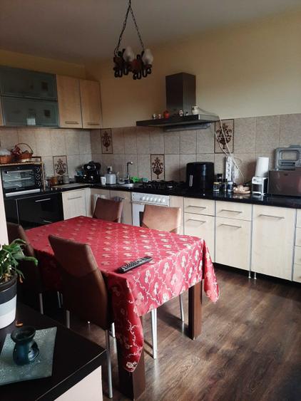 Casă cu 4 camere în Exterior Vest