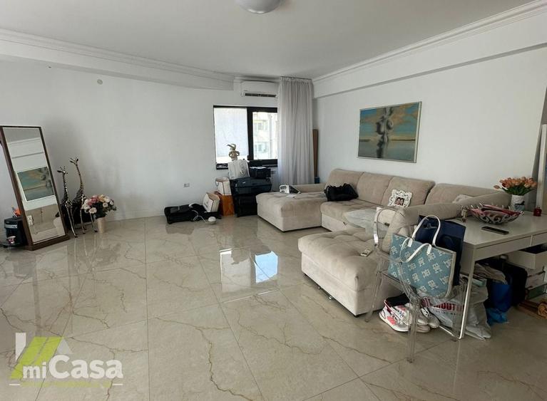 Apartament cu 3 camere decomandat, mobilat în Mazepa 2