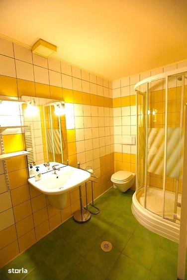 Casă cu 7 camere cu Teren 212 Mp în Centrul Civic