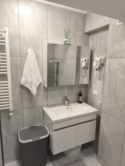 Apartament cu 2 camere decomandat în Palazu Mare
