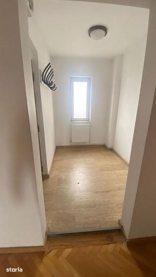 Apartament cu 3 camere în Domenii