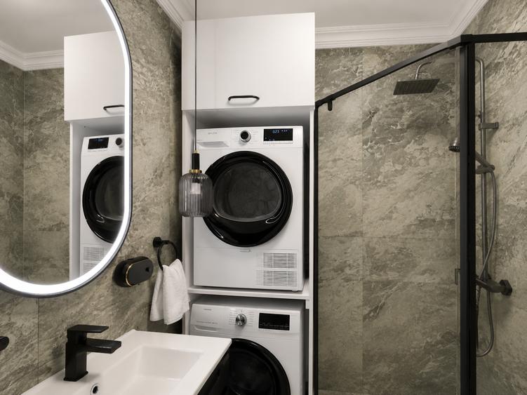 Apartament cu 4 camere semidecomandat în Tomis Nord