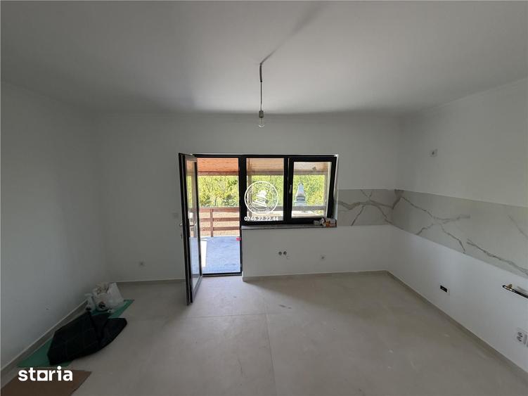 Casă cu 4 camere cu Teren 500 Mp în Bârnova